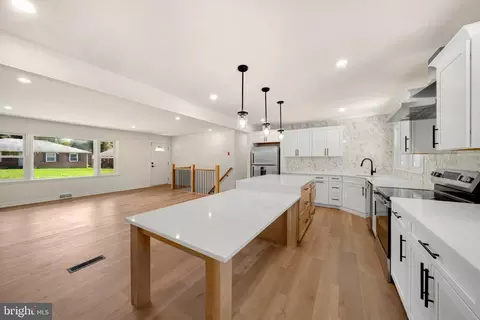 Entry Way - 615 Taney Ave, Frederick, MD 21702 photo 1 of 3