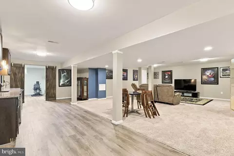 Entry Way - 2683 Monocacy Ford Rd, Frederick, MD 21701 photo 4 of 7