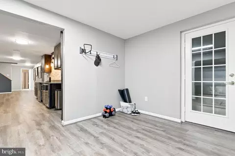 Entry Way - 2683 Monocacy Ford Rd, Frederick, MD 21701 photo 7 of 7