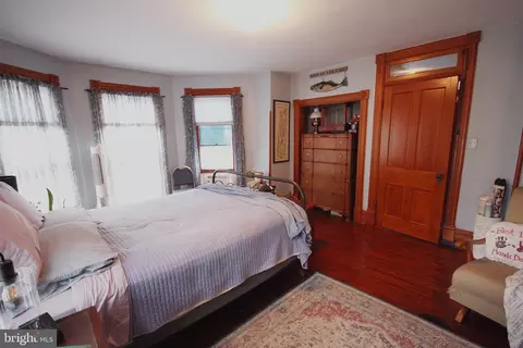 Bedroom - 21 E Main St, Middletown, MD 21769 photo 6 of 8