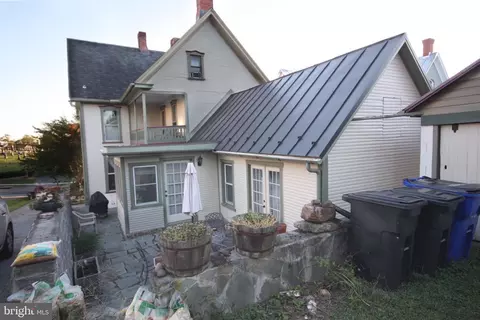 Exterior - 21 E Main St, Middletown, MD 21769 photo 5 of 6