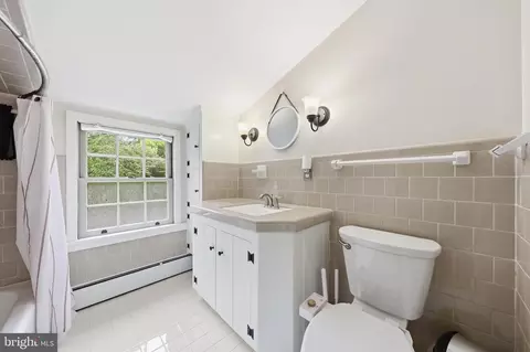 Bath - 1722 Shookstown Rd, Frederick, MD 21702 photo 3 of 4