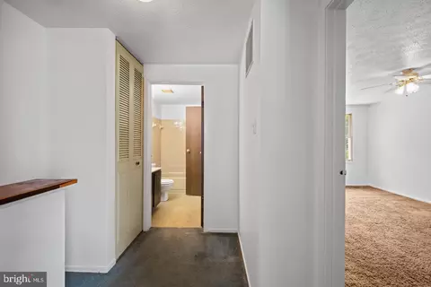 Entry Way - 1576 Carey Pl, Frederick, MD 21701 photo 2 of 4