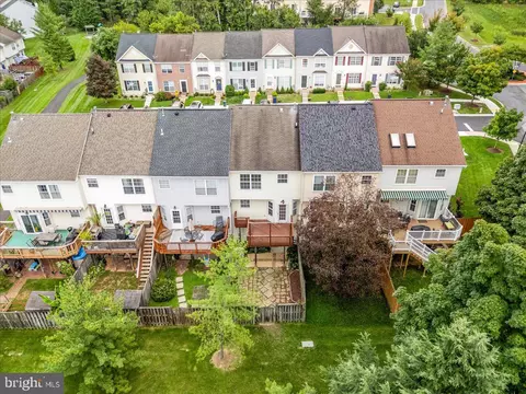 View/Area - 6104 Pine Ridge Ter, Frederick, MD 21701 photo 2 of 9