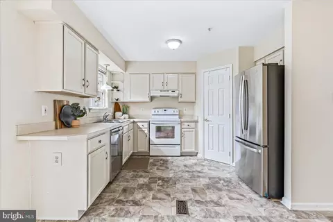 Kitchen - 6104 Pine Ridge Ter, Frederick, MD 21701 photo 2 of 2