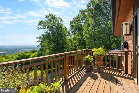 Exterior - 5506 Bootjack Dr, Frederick, MD 21702 photo 9 of 25