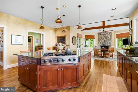 Kitchen - 5506 Bootjack Dr, Frederick, MD 21702 photo 6 of 7