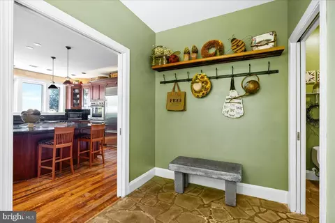Entry Way - 5506 Bootjack Dr, Frederick, MD 21702 photo 6 of 9