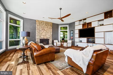 Living - 5506 Bootjack Dr, Frederick, MD 21702 photo 2 of 3