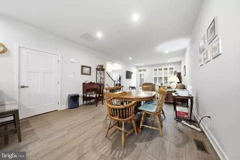 Entry Way - 6134 Dock St, Frederick, MD 21703 photo 10 of 19