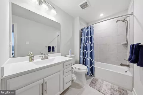 Bath - 6134 Dock St, Frederick, MD 21703 photo 1 of 1