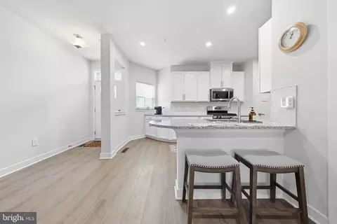 Entry Way - 6134 Dock St, Frederick, MD 21703 photo 2 of 19