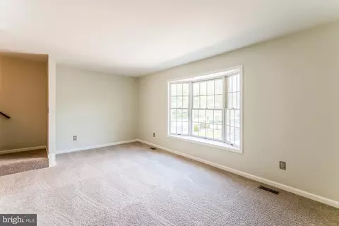 Living - 5707 Chase Ct, Frederick, MD 21703 photo 3 of 4