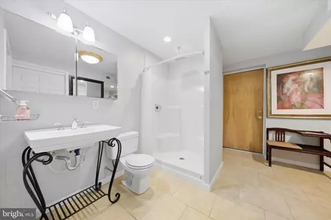 Bath - 9005 Shadybrook Dr, Frederick, MD 21701 photo 4 of 4