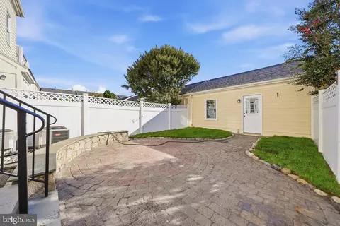 Exterior - 3636 Islington St, Frederick, MD 21704 photo 8 of 24