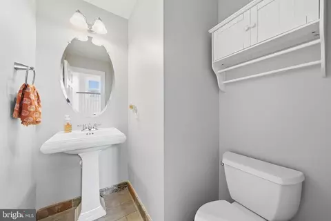 Entry Way - 3636 Islington St, Frederick, MD 21704 photo 6 of 9