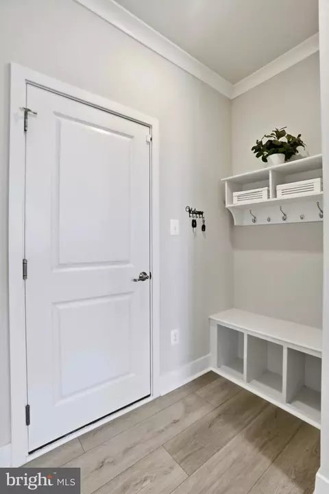 Entry Way - 1418 Crampton St, Brunswick, MD 21716 photo 4 of 8