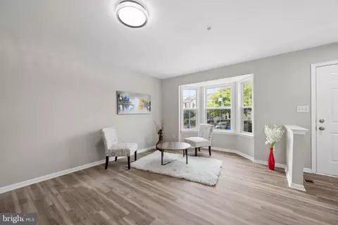 Living - 2010 Rosecrans, Frederick, MD 21702 photo 1 of 8