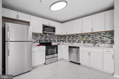 Kitchen - 2010 Rosecrans, Frederick, MD 21702 photo 4 of 5