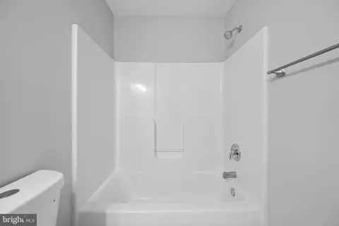 Entry Way - 2010 Rosecrans, Frederick, MD 21702 photo 7 of 8