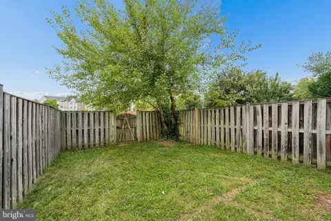 Exterior - 2010 Rosecrans, Frederick, MD 21702 photo 7 of 12