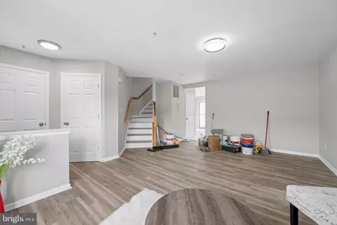 Living - 2010 Rosecrans, Frederick, MD 21702 photo 2 of 8