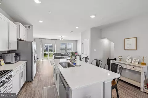 Entry Way - 5019 Ironsides Dr, Frederick, MD 21703 photo 9 of 10