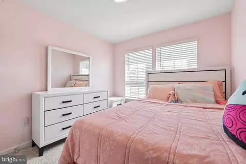 Bedroom - 5019 Ironsides Dr, Frederick, MD 21703 photo 5 of 6