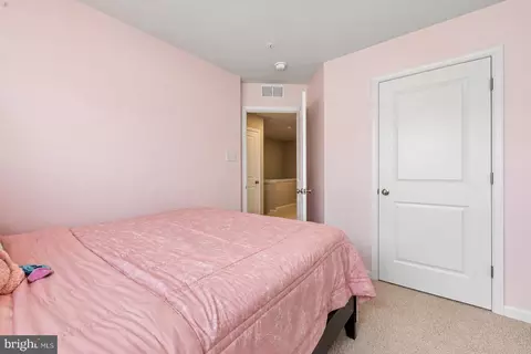 Bedroom - 5019 Ironsides Dr, Frederick, MD 21703 photo 4 of 6