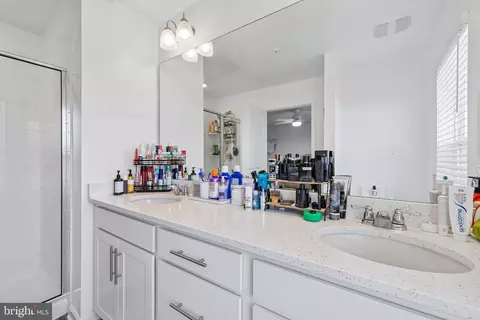 Bath - 5019 Ironsides Dr, Frederick, MD 21703 photo 3 of 3
