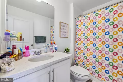 Bath - 5019 Ironsides Dr, Frederick, MD 21703 photo 1 of 3