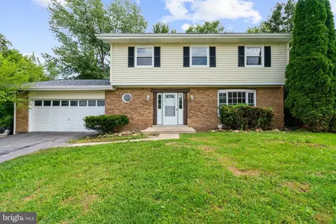 200 Glade Blvd, Walkersville, MD 21793