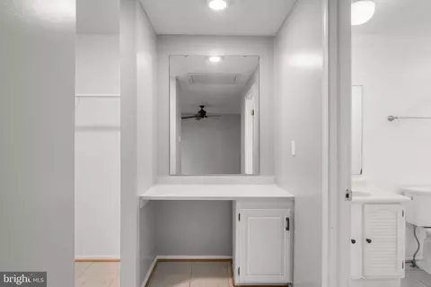 Entry Way - 7041 Hames Ct, Frederick, MD 21703 photo 7 of 9