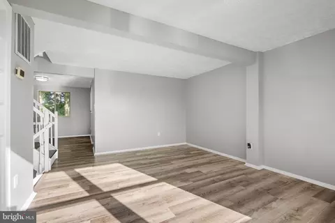 Entry Way - 7041 Hames Ct, Frederick, MD 21703 photo 2 of 9