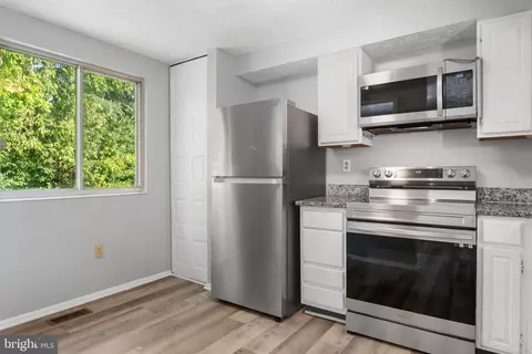 Kitchen - 7041 Hames Ct, Frederick, MD 21703 photo 3 of 4