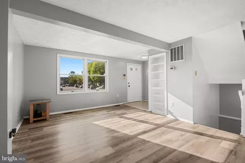 Living - 7041 Hames Ct, Frederick, MD 21703 photo 1 of 2