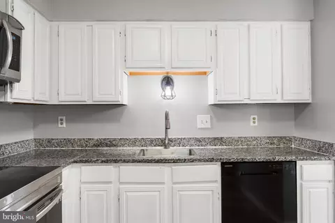 Kitchen - 7041 Hames Ct, Frederick, MD 21703 photo 4 of 4