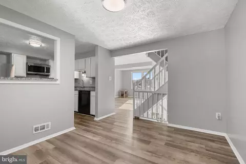 Entry Way - 7041 Hames Ct, Frederick, MD 21703 photo 3 of 9