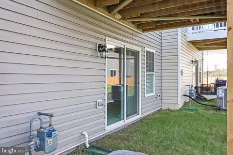 Exterior - 1253 Apollo Dr, Frederick, MD 21702 photo 4 of 8