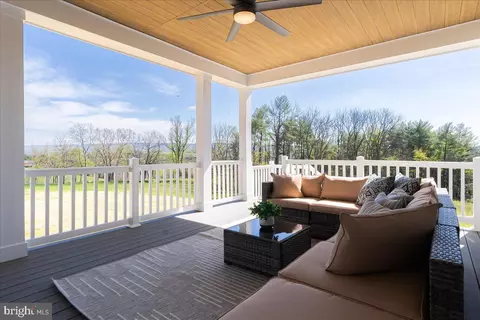 Exterior - 6904 Sundays Ln, Frederick, MD 21702 photo 4 of 5