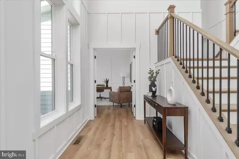Entry Way - 6904 Sundays Ln, Frederick, MD 21702 photo 6 of 22