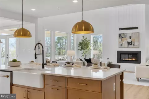 Kitchen - 6904 Sundays Ln, Frederick, MD 21702 photo 6 of 13