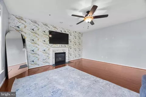 Entry Way - 4813 Clarendon, Frederick, MD 21703 photo 8 of 10