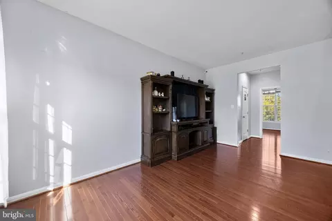 Entry Way - 4813 Clarendon, Frederick, MD 21703 photo 3 of 10