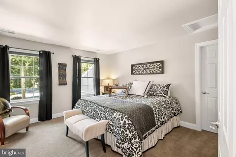 Bedroom - 4606 Mockingbird Ln, Frederick, MD 21703 photo 4 of 5