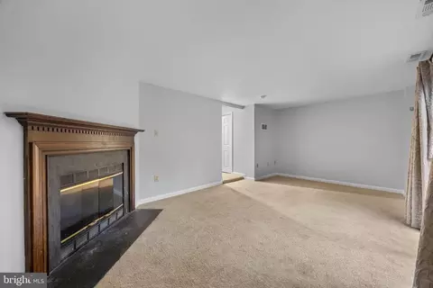 Living - 8023 Broken Reed Ct, Frederick, MD 21701 photo 3 of 6