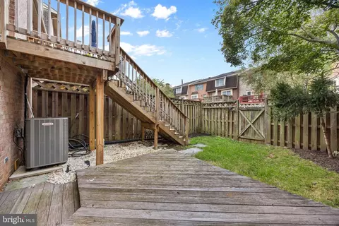 Exterior - 8023 Broken Reed Ct, Frederick, MD 21701 photo 7 of 10