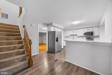 Entry Way - 8023 Broken Reed Ct, Frederick, MD 21701 photo 3 of 12