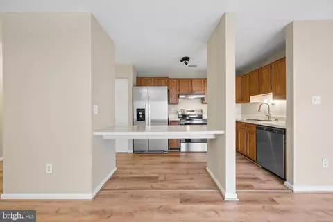 Entry Way - 2108 Whitehall #1B, Frederick, MD 21702 photo 5 of 10