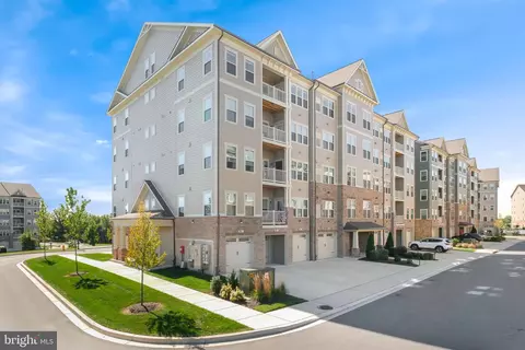 3519 Starlight St #401, Frederick, MD 21704